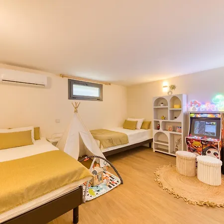 Disneyland Paris Bali Balneo, Cinema, Pool * Saint-Germain-sur-Morin